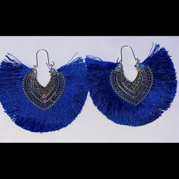 Fanshaped earrings - Picture 2 of 3